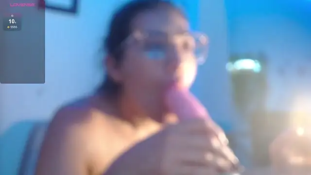 DaMikaela_ Live XXX-chat