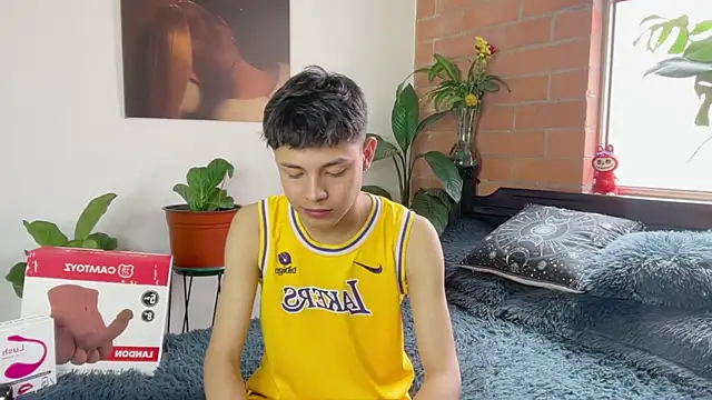 Czat XXX na żywo – Andy_Belier23