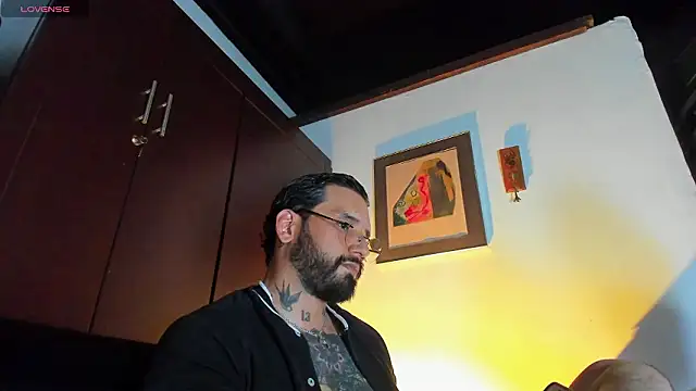 CamiloGray_'s Live XXX Chat