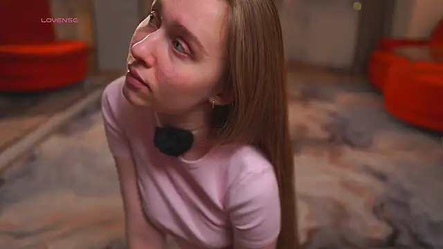 SharaNewbernのライブXXXチャット