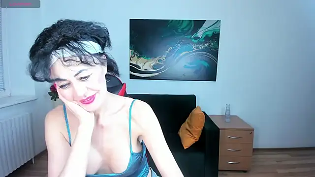 Chat +18 de Silvia_Wallec ao vivo