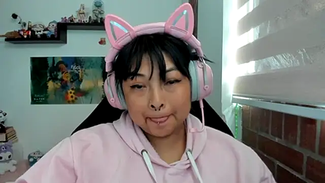 Chat +18 de Shaddycute_ ao vivo