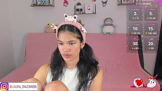 Chatroom XXX en direct de emycarver09