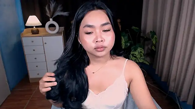 hoellygia 在線直播表演