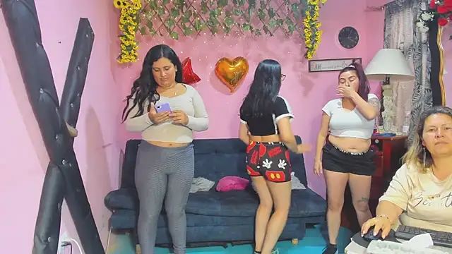 lesbiancuple Chat XXX live