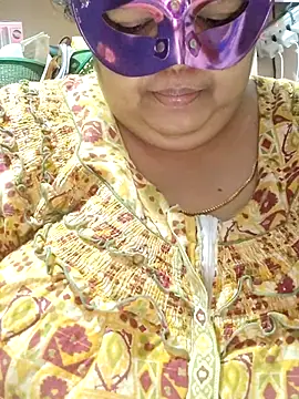 tamilthanushri's Live XXX Chat