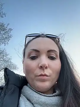 InkedCurly_L Webcam-Show