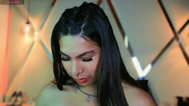 MeelFox's Live XXX Chat