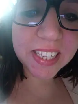 Chat +18 de SinfulMarkedQueens ao vivo