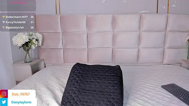 DaisyTaylor__ Adlı Modelin Canlı XXX Sohbeti