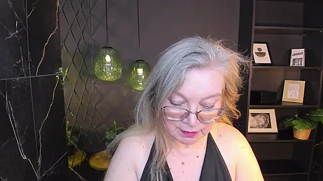 NataliMellow élő XXX-chatje