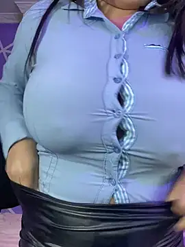 MiiaaJoness – Naživo XXX chat