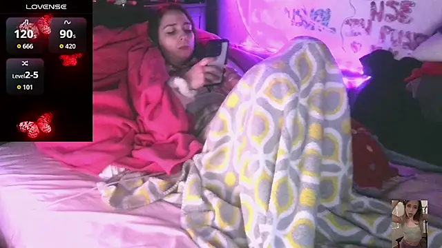 แชท XXX สดของ Blondiewithanass