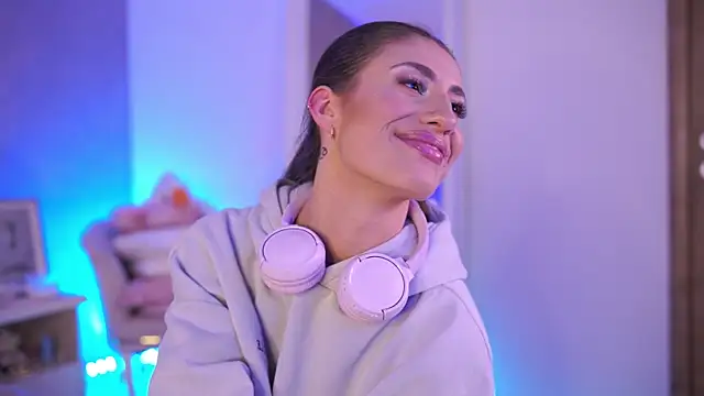 OhhAisha Chat XXX live