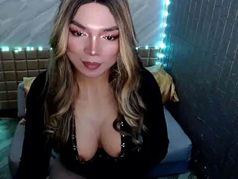 XXX chat uživo modela Asiandollxxx4uandMe
