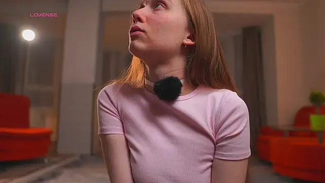 SharaNewbern Chat XXX in diretta