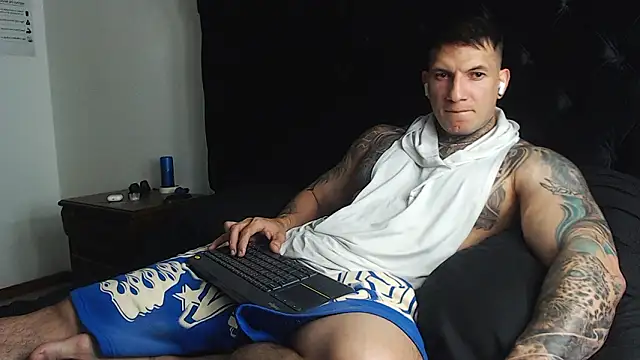 Shane_Clay Live XXX-chat