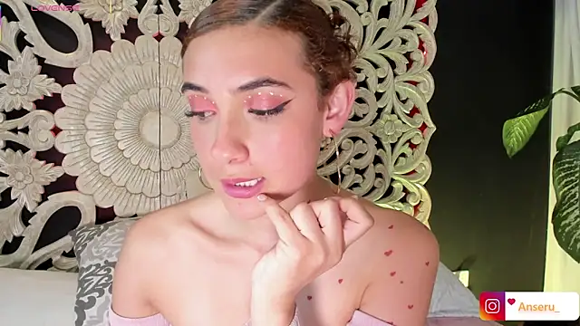 Anseru_ Adlı Modelin Canlı XXX Sohbeti