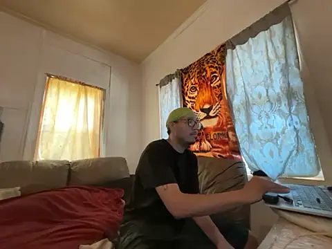 ThrowedWorldWide 现场XXX聊天