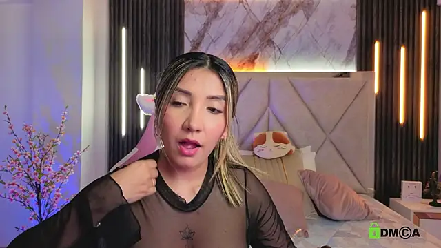 XXX chat uživo modela Happy_tits