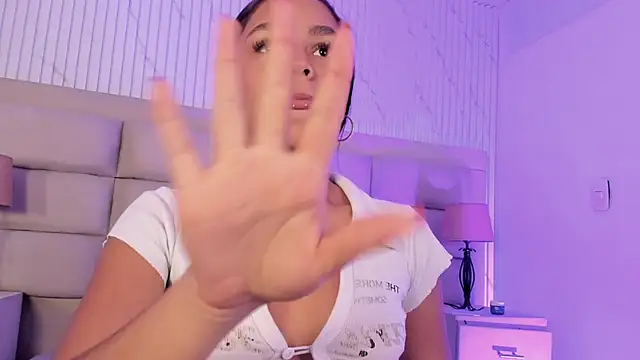 Chat XXX en directo de CarolineFyre