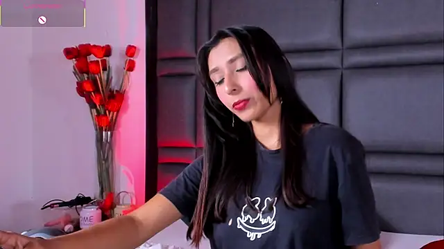 SaraDreamss 即時 XXX 聊天