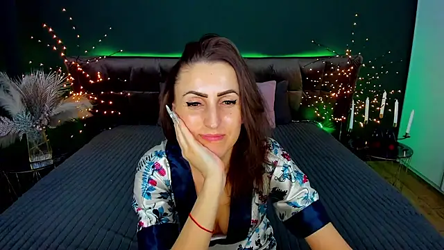 Chat +18 de Rebecca_Diamond ao vivo