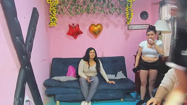 lesbiancuple's Live XXX Chat