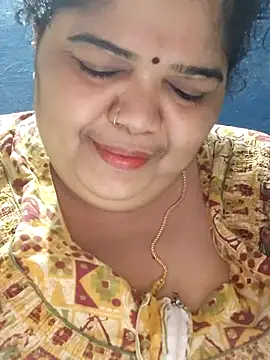 tamilthanushri élő XXX-chatje