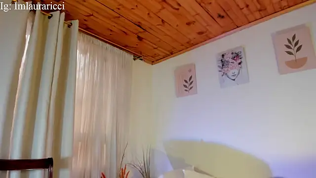 Lauraricci__: απευθείας συνομιλία ΧΧΧ