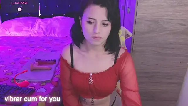 Nahomi_Harper élő XXX-chatje