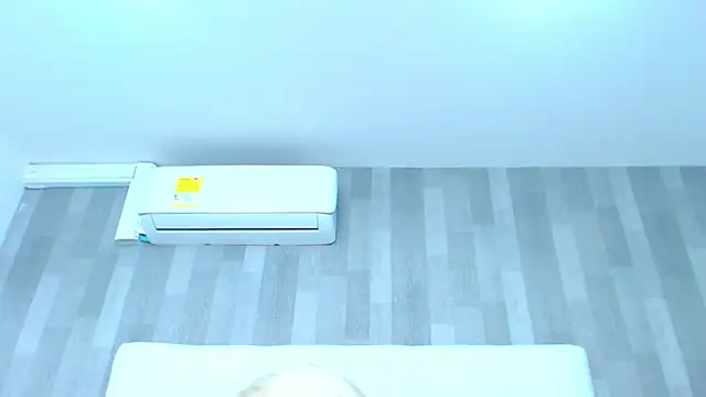 Chat XXX en directo de LeahMillerr