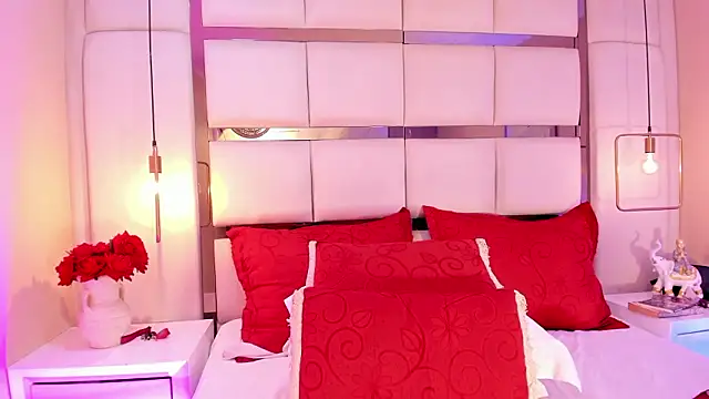 แชท XXX สดของ elizavenus