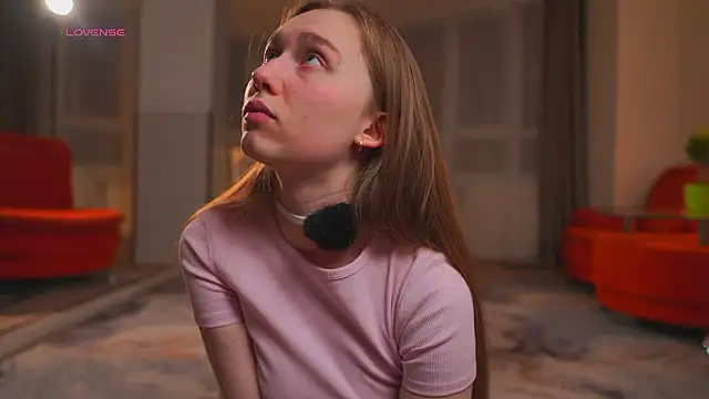 SharaNewbern – Naživo XXX chat