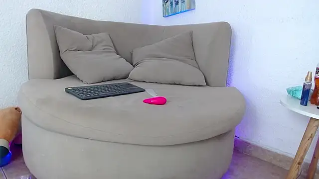 CarolineAikos 라이브 XXX 채팅