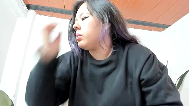 LinaBrowmのライブXXXチャット