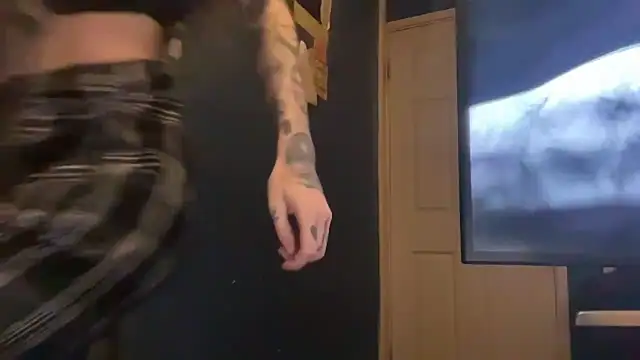 MissMidnightUK 现场XXX聊天