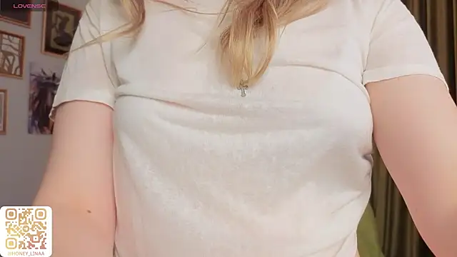 honey_kors' Live XXX Chat