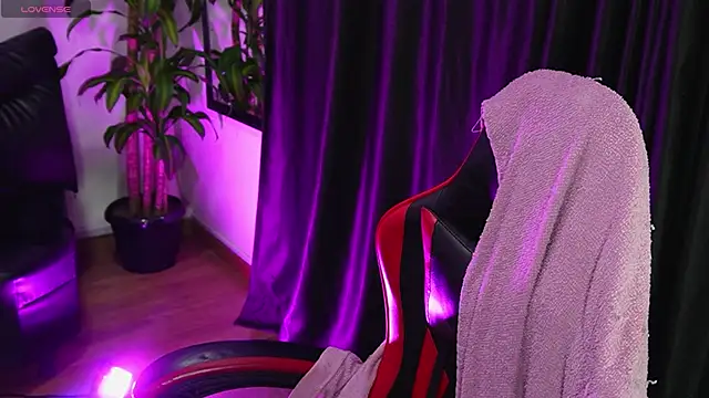 _sharlotte777's Live XXX Chat