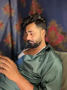 Fredship7890: διαδικτυακό σόου στην κάμερα