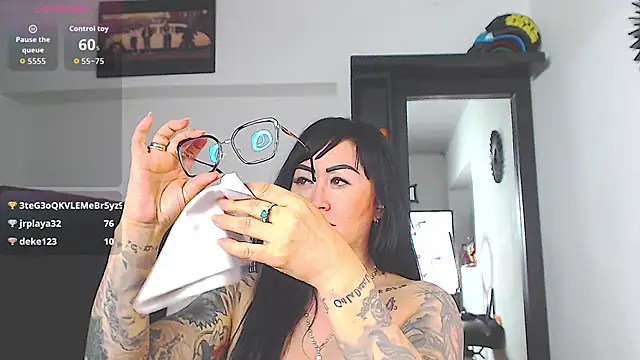 Vicky_hotmilf Chat XXX live