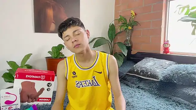 Andy_Belier23n Live XXX chat