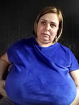 Pokazy przed kamerką – EvaCristal