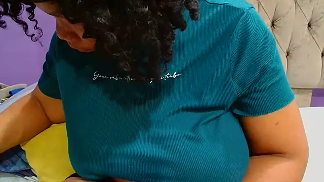 Chat XXX Live YELLOWBUSTYMELLONS