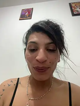 دردشة ImCrazzy الجنسية المباشرة