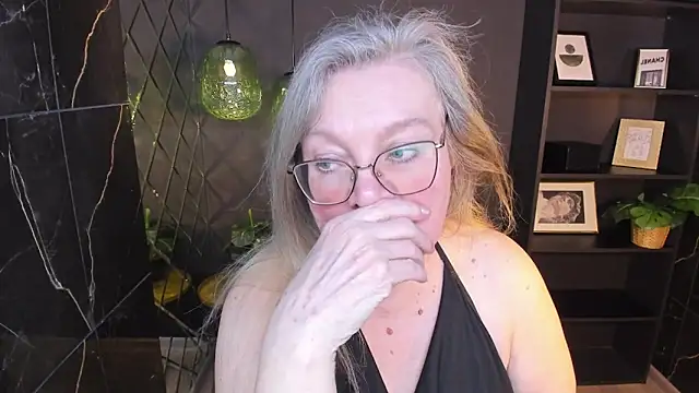 NataliMellow live XXX chat