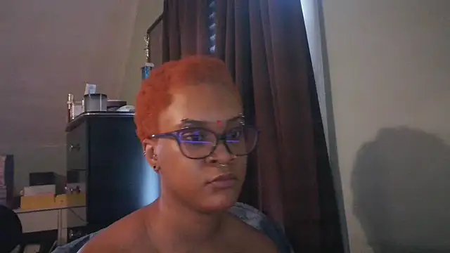 แชท XXX สดของ nickytheehawtie