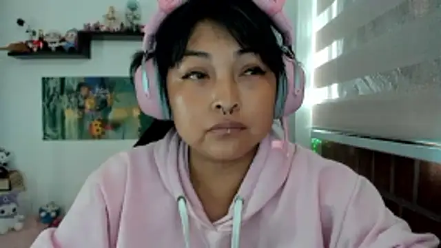Shaddycute_'s Live XXX Chat