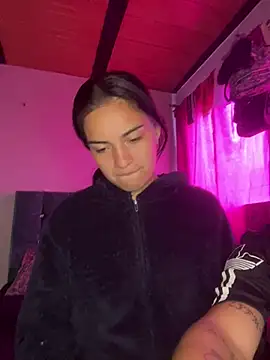 bliinkii_and_luka_'s Live XXX Chat