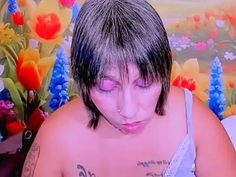 indianroxy élő XXX-chatje